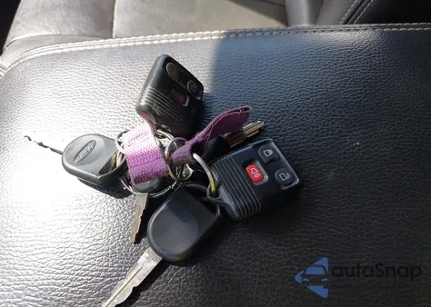 2010 Ford F-150 Fx2 Sport/Harley-Davidson/King Ranch/Lariat/Platinum/Xl/Xlt z USA, uszkodzony, nr VIN 1FTFW1CV4AFA95909